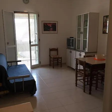 Holiday home Trilocale Climatizzato La Vela In Baia